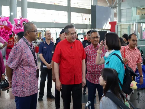 Edaran Pek Cenderahati sempena Sambutan Tahun Baharu Cina dan Lawatan Tapak Projek Seremban Sentral