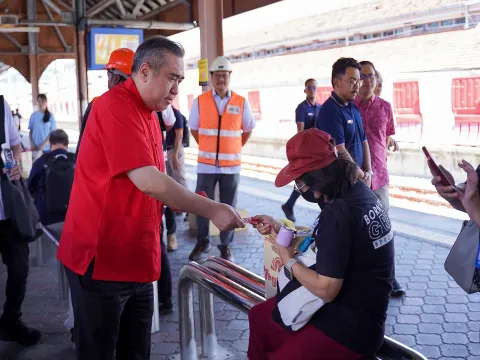 Edaran Pek Cenderahati sempena Sambutan Tahun Baharu Cina dan Lawatan Tapak Projek Seremban Sentral
