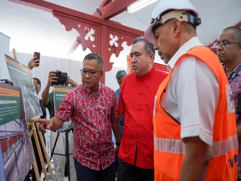 Edaran Pek Cenderahati sempena Sambutan Tahun Baharu Cina dan Lawatan Tapak Projek Seremban Sentral
