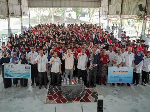 Sekolah Angkat Madani, SMK Sri Tebrau