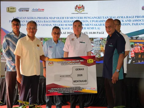26.07.24 - Lawatan Kerja Projek Siap oleh YB Menteri Pengangkutan, Penyiapan Baki Kerja bagi Projek Rehabilitation, Upgrading of track and Assosiated Works Between Gemas Negeri Sembilan to Mentakab Railway Station, Pahang